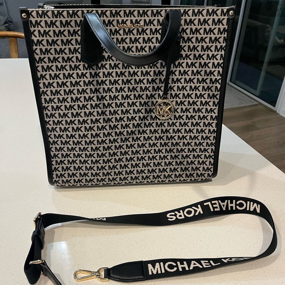 Michael Kors Laptop tote bag with shoulder strap